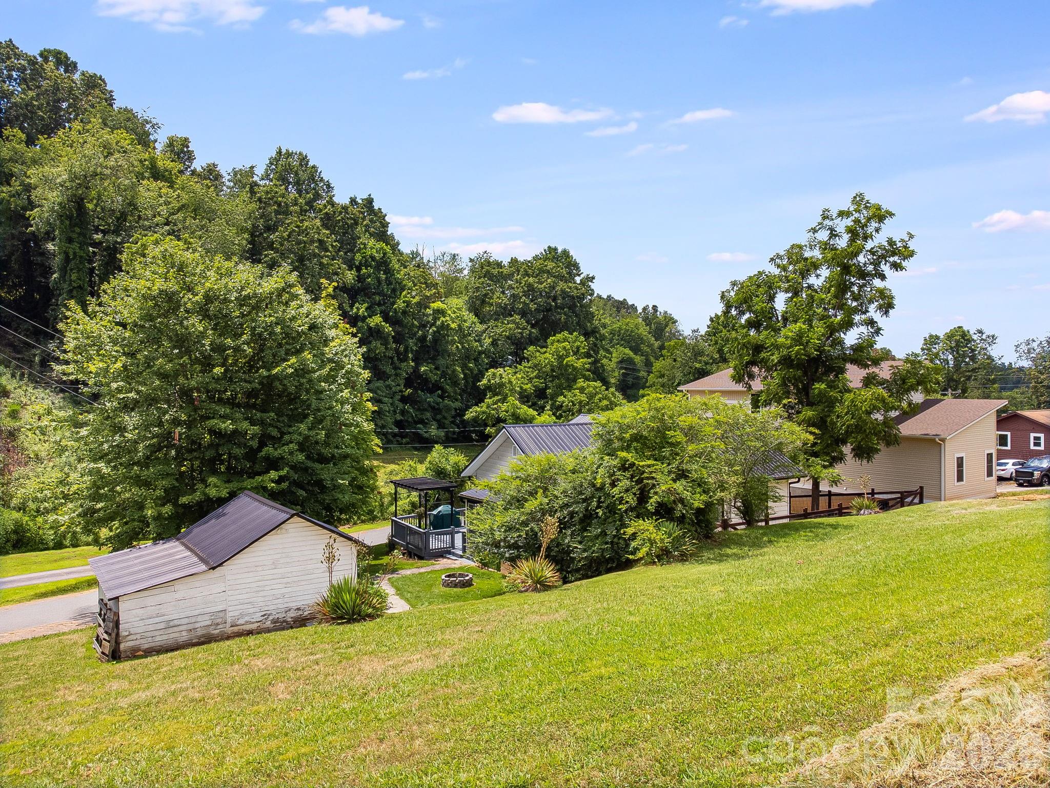 29 Ponder Street — Mars Hill
