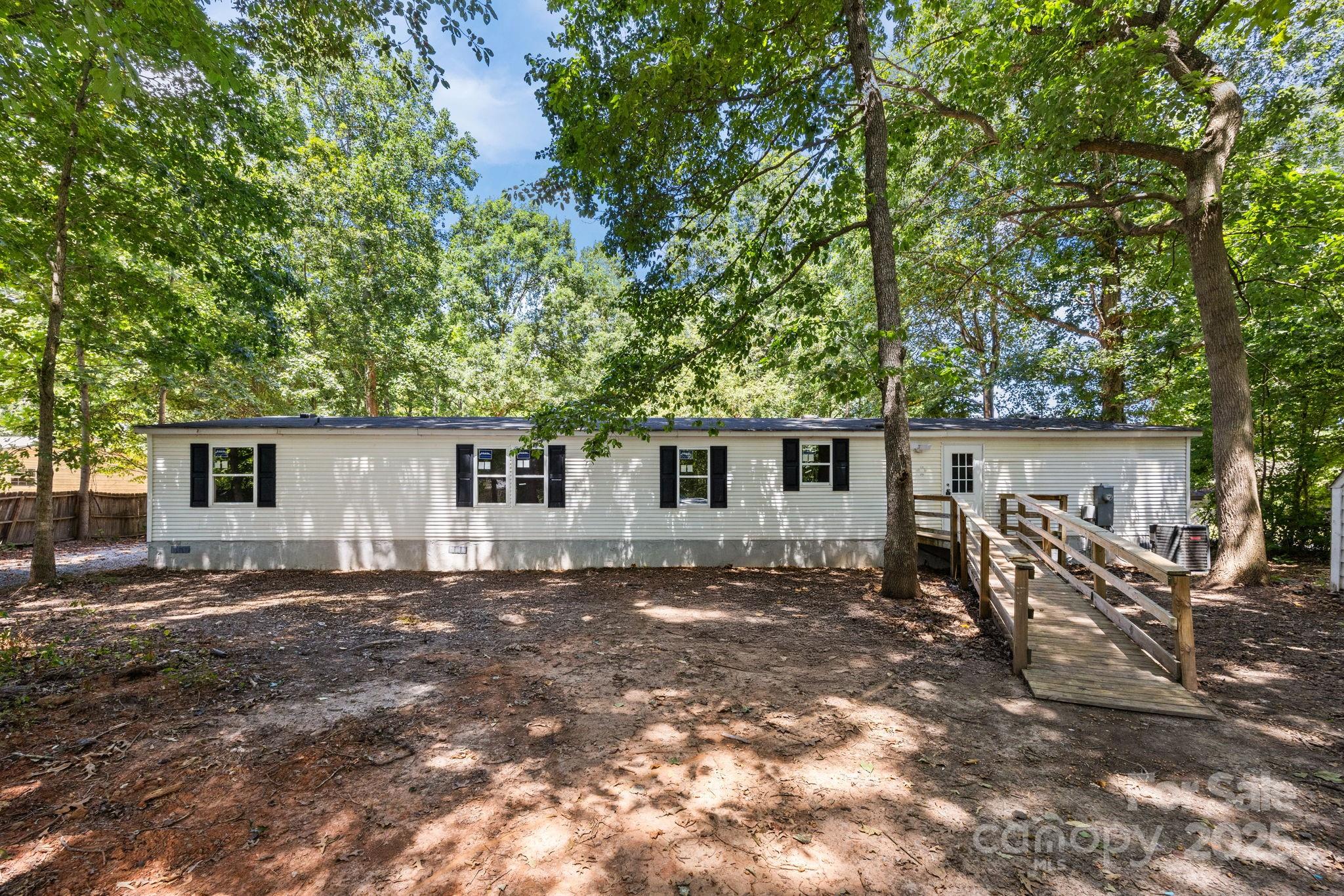 205 Wilson Road — Gastonia