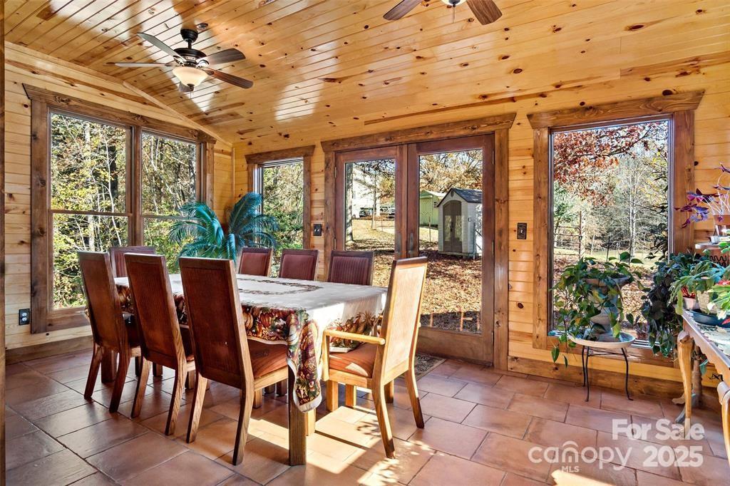163 Gypsy Mountain Road — Marion