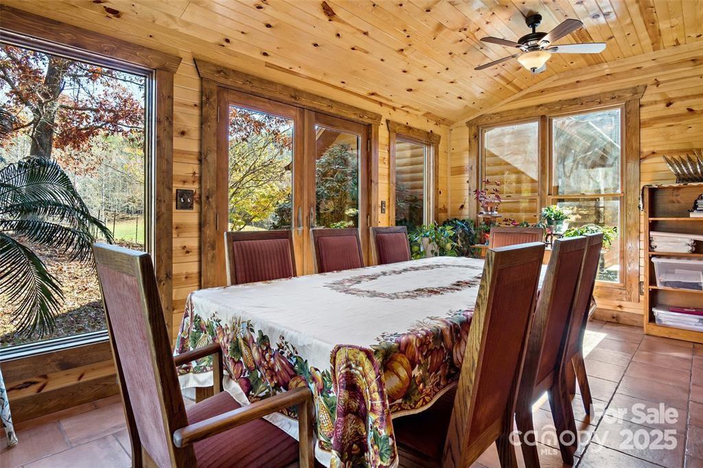 163 Gypsy Mountain Road — Marion
