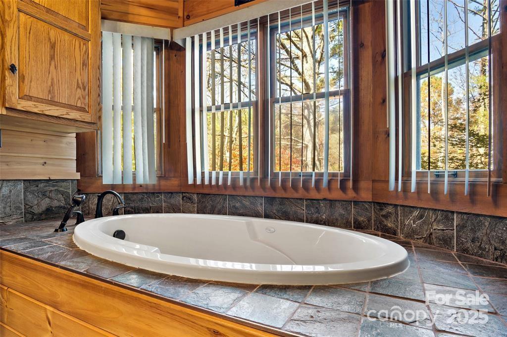 163 Gypsy Mountain Road — Marion