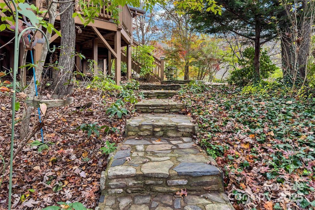 163 Gypsy Mountain Road — Marion