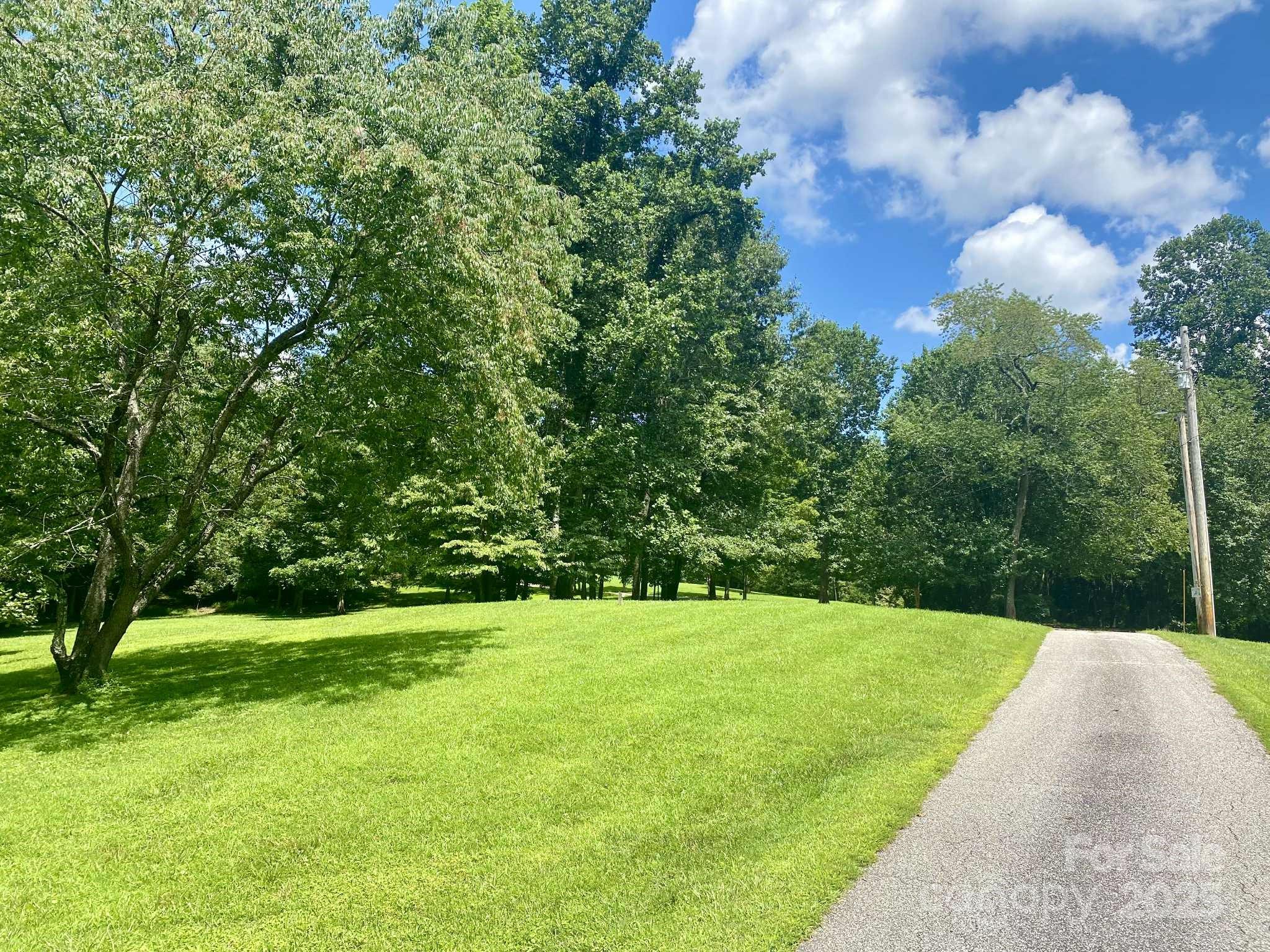 163 Gypsy Mountain Road — Marion