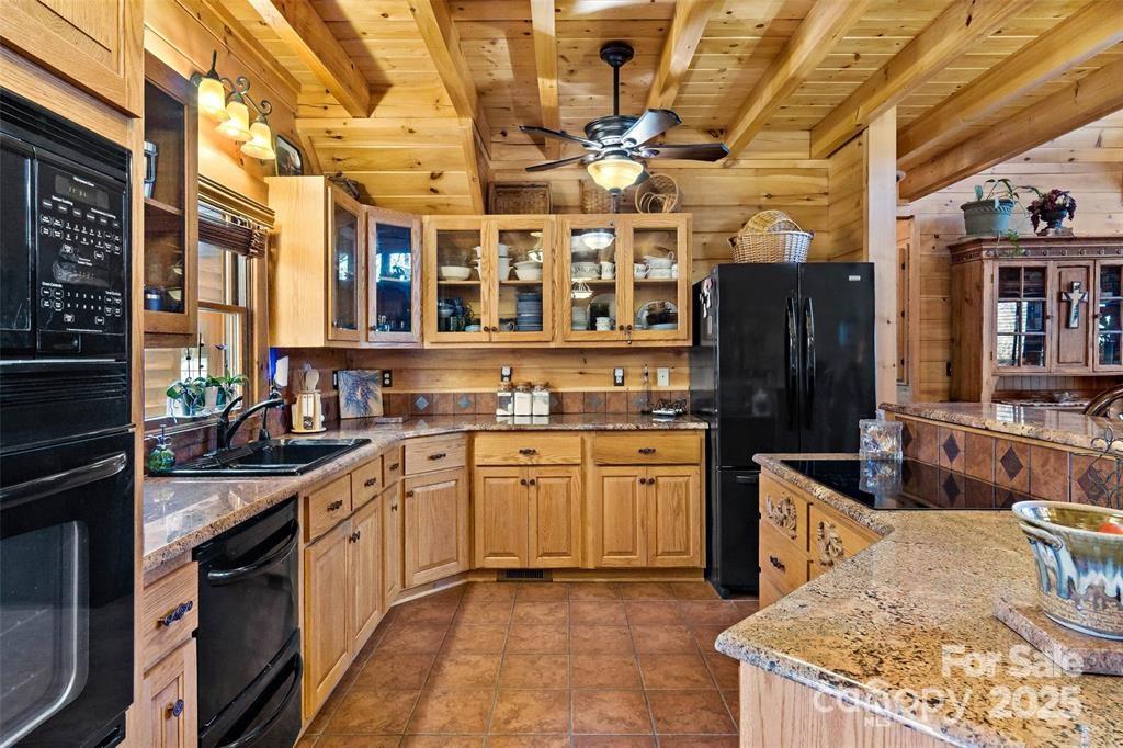 163 Gypsy Mountain Road — Marion