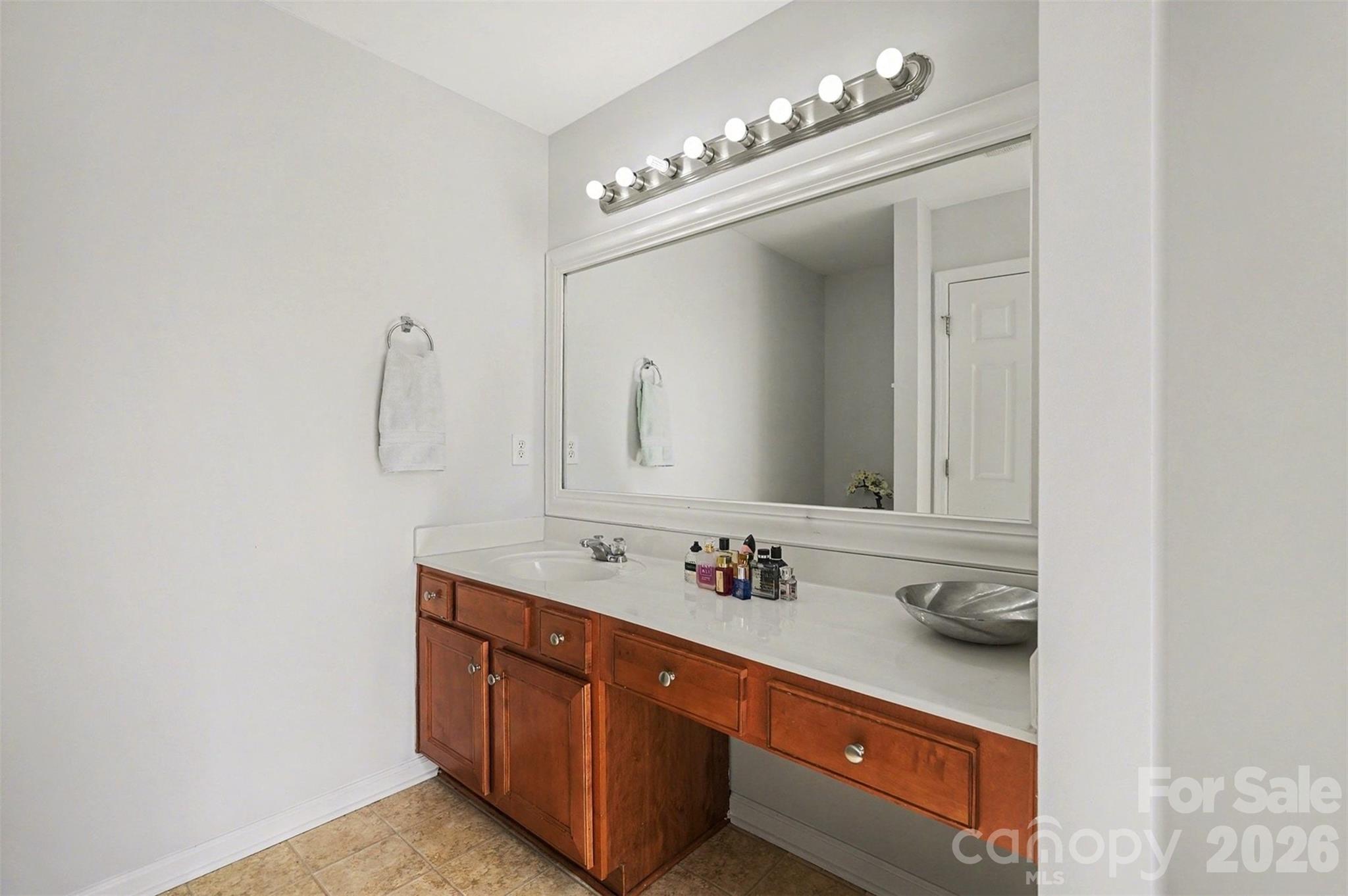 11001 Dulin Creek Boulevard — Charlotte