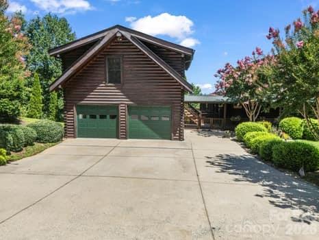 202 Panorama Drive — Nebo