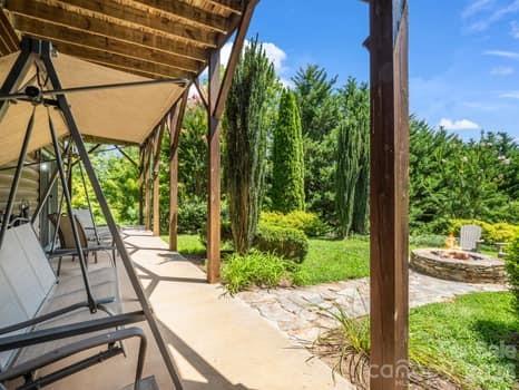 202 Panorama Drive — Nebo