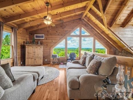 202 Panorama Drive — Nebo