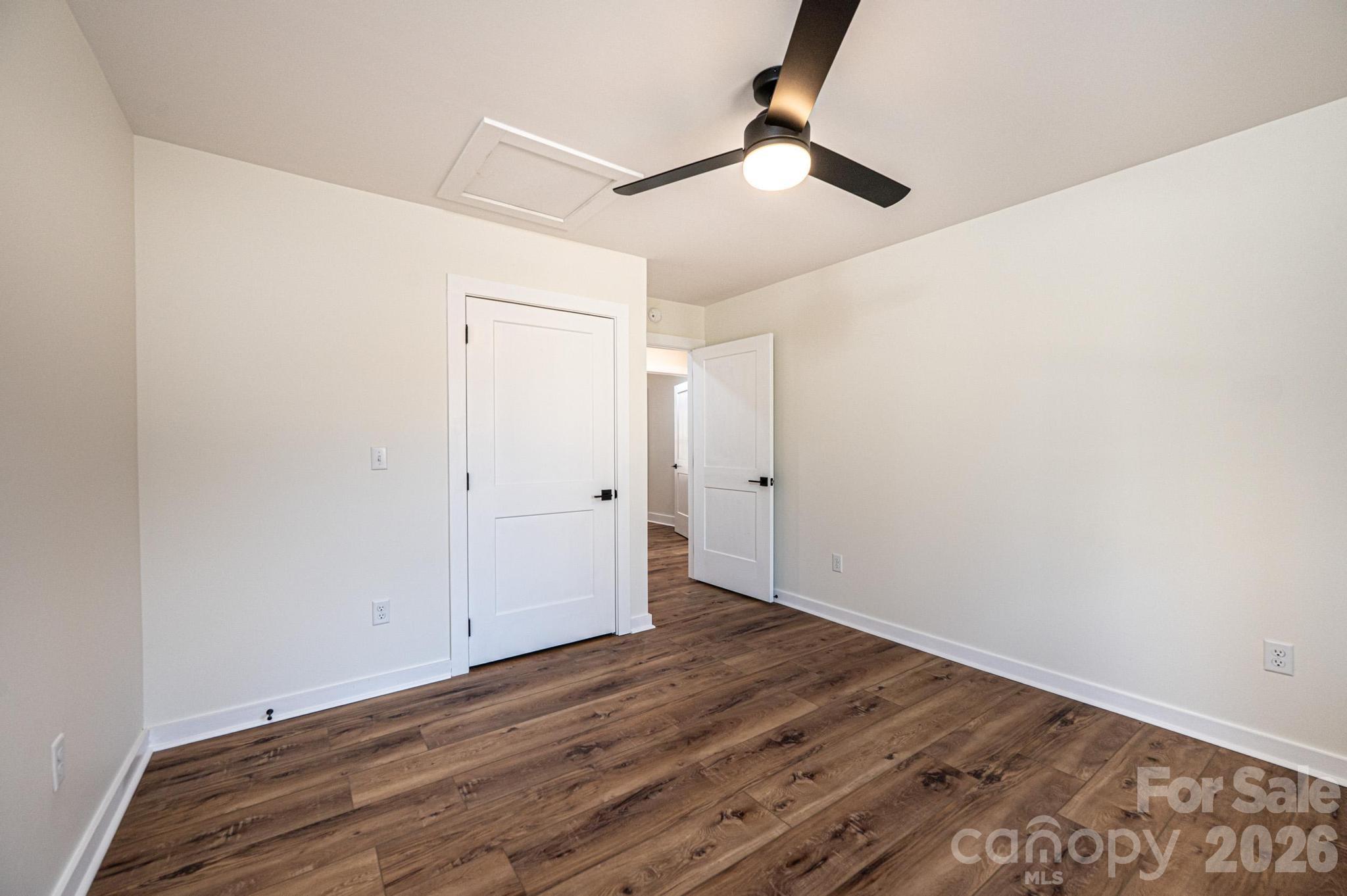 1721 Songbird Court SE — Lenoir
