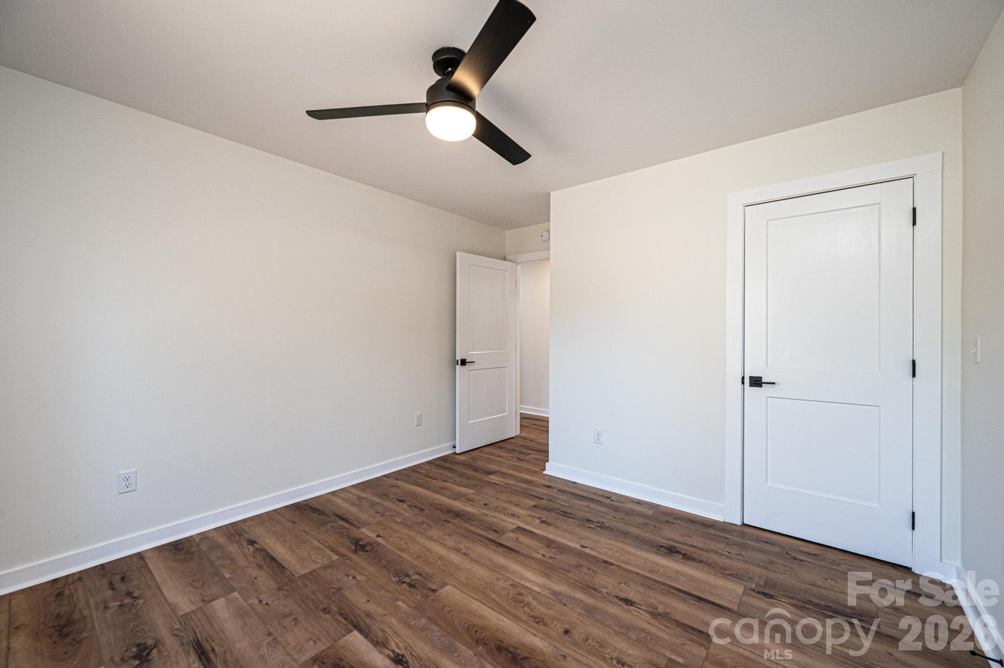 1721 Songbird Court SE — Lenoir