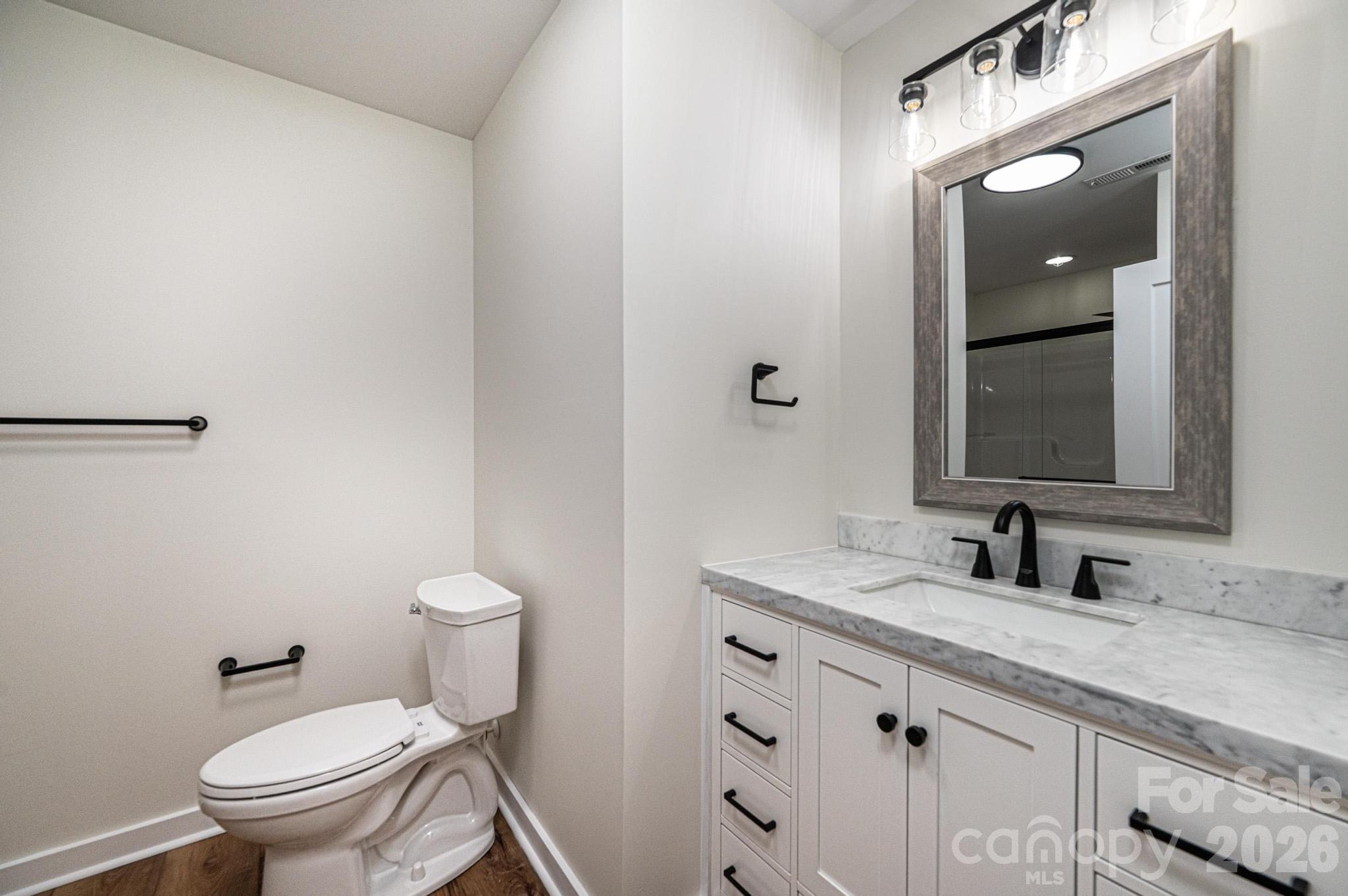 1721 Songbird Court SE — Lenoir