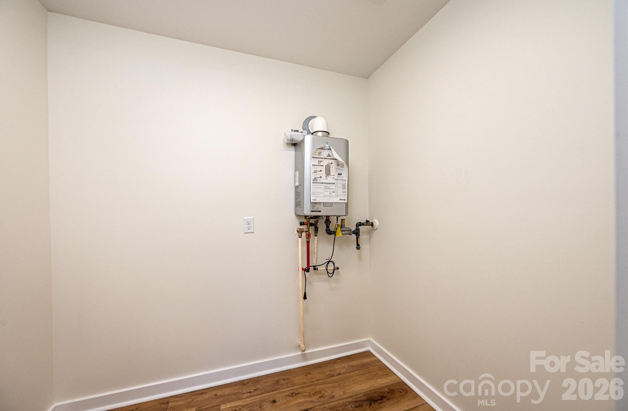 1721 Songbird Court SE — Lenoir