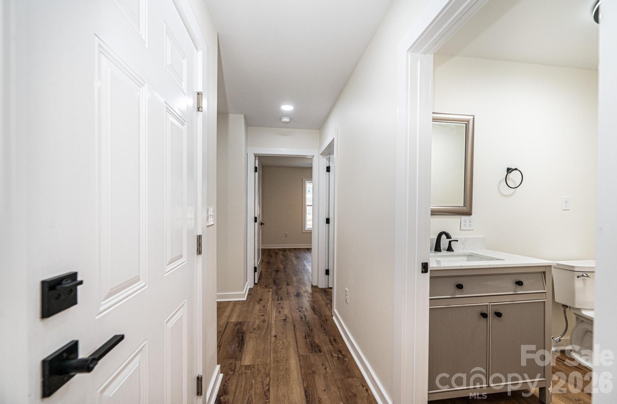 1721 Songbird Court SE — Lenoir