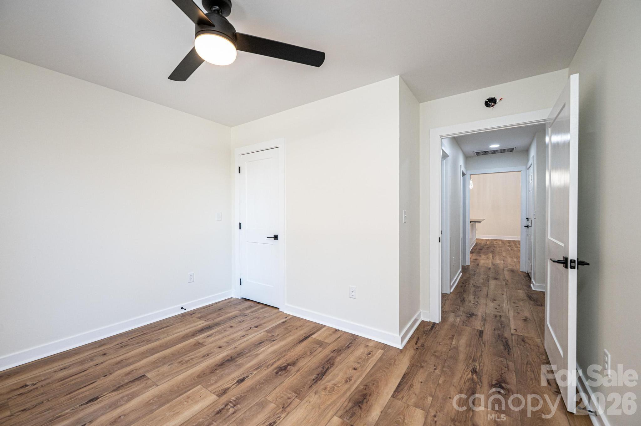 1721 Songbird Court SE — Lenoir