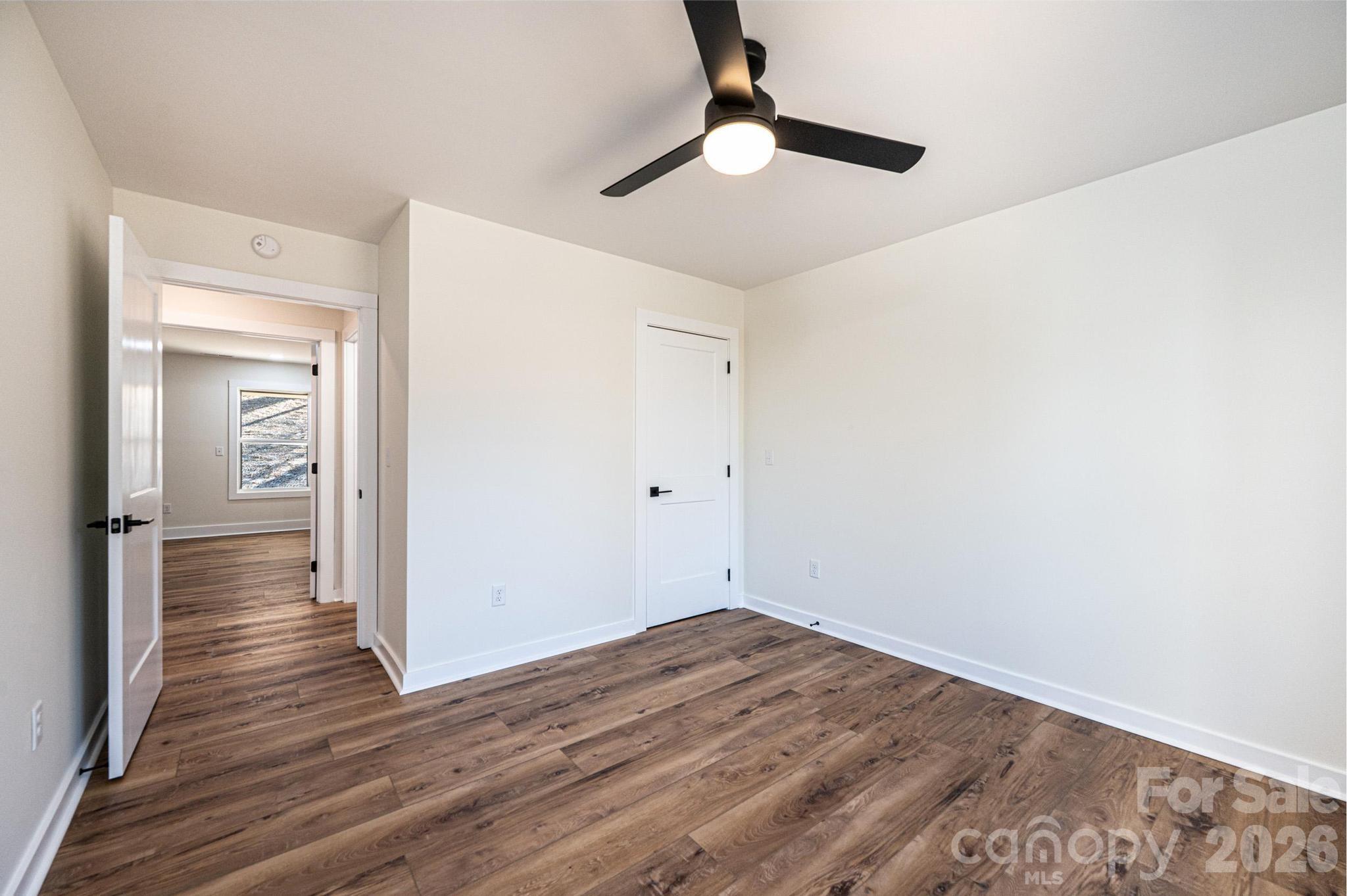 1721 Songbird Court SE — Lenoir