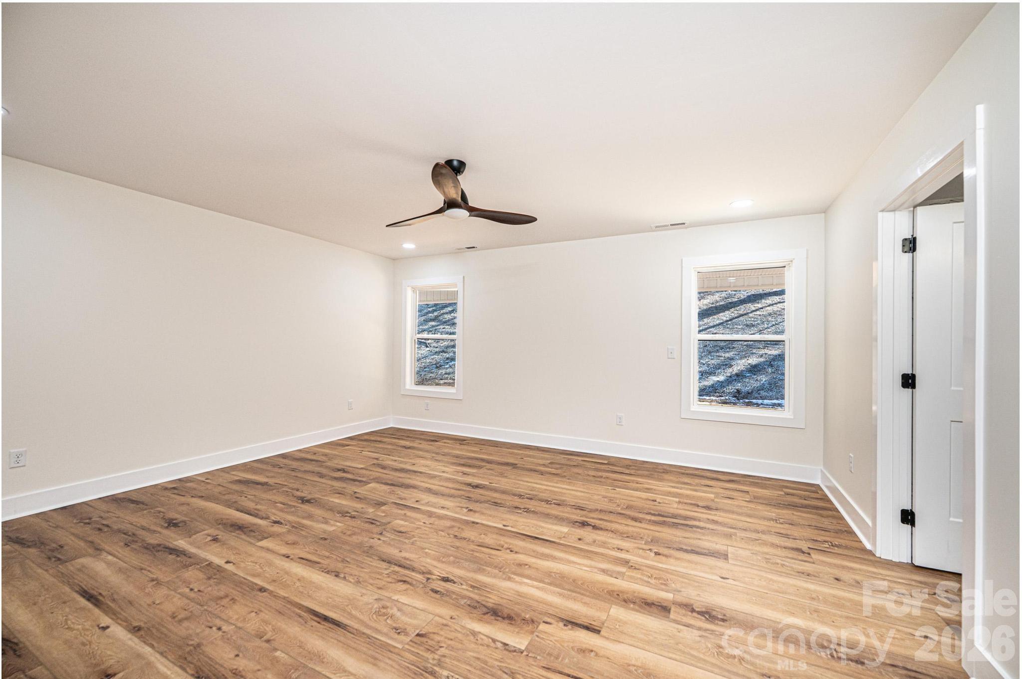 1721 Songbird Court SE — Lenoir