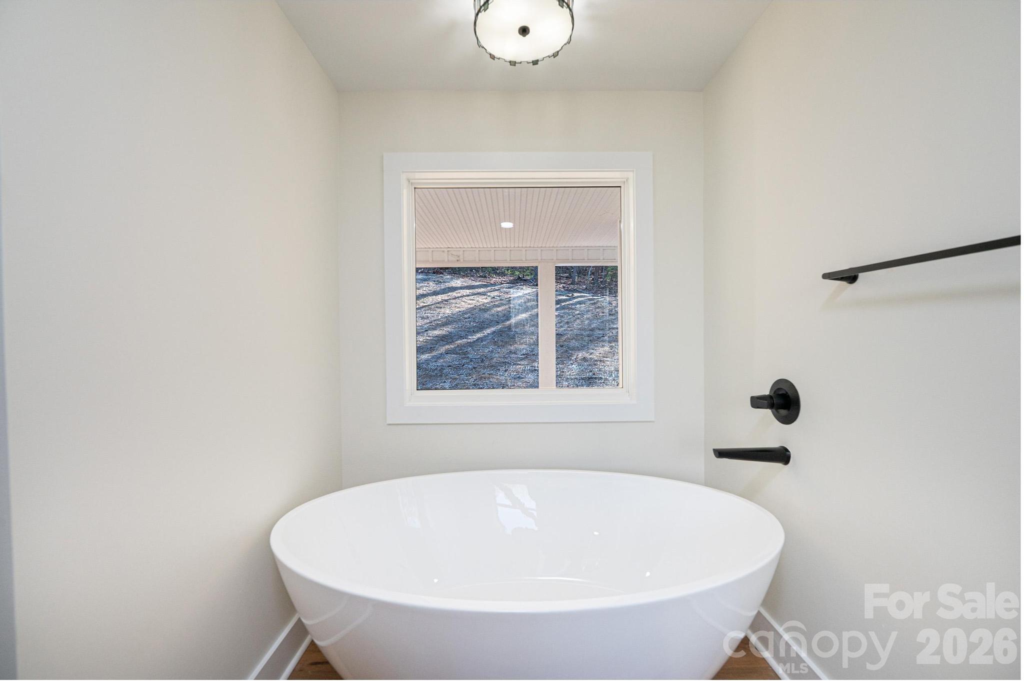 1721 Songbird Court SE — Lenoir
