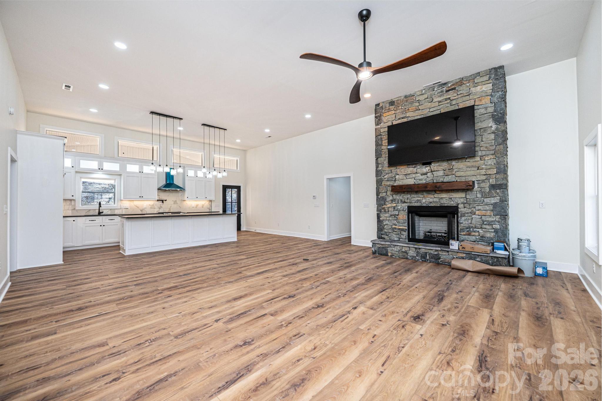 1721 Songbird Court SE — Lenoir