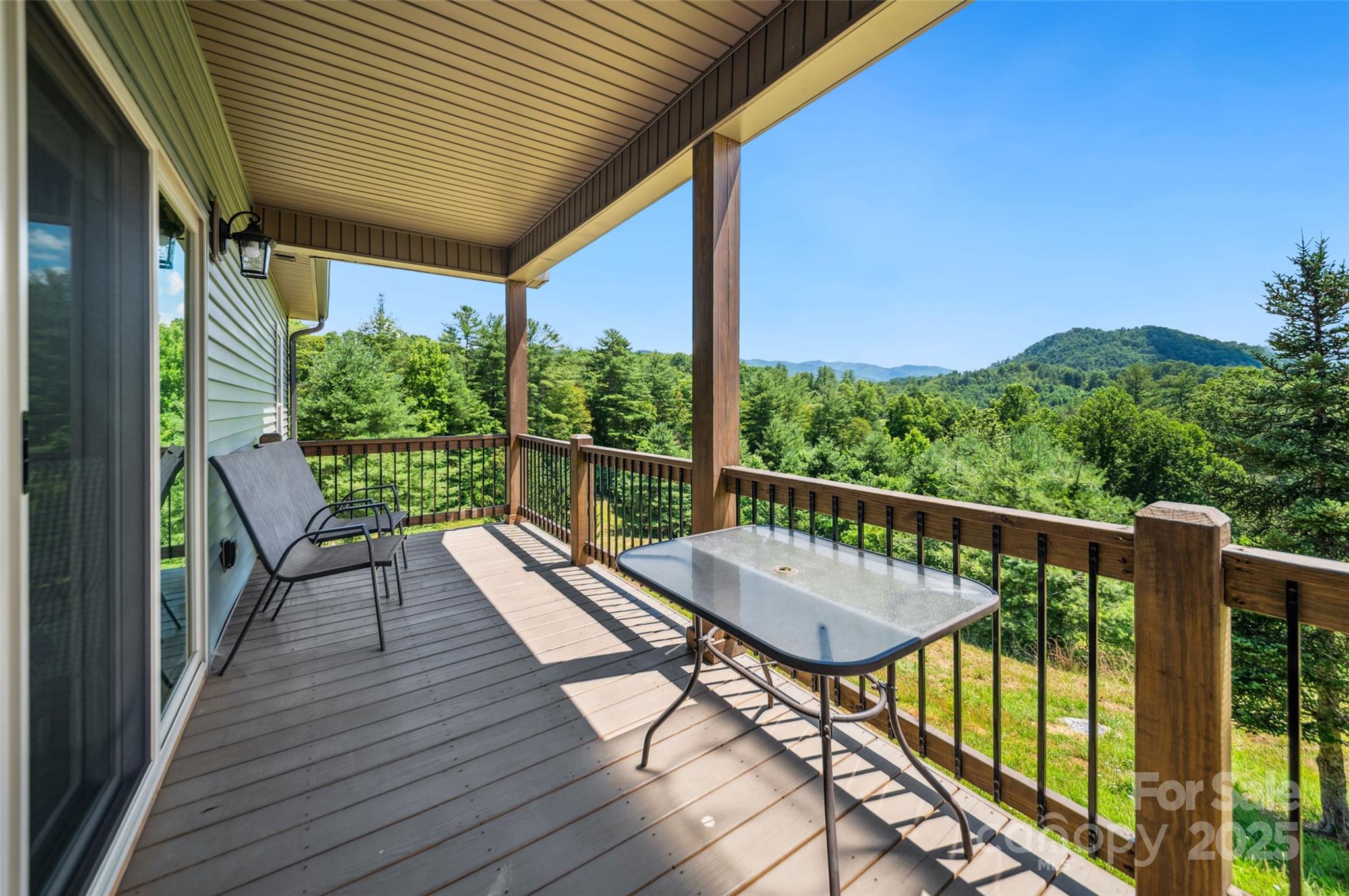 71 Banks Creek Road — Burnsville