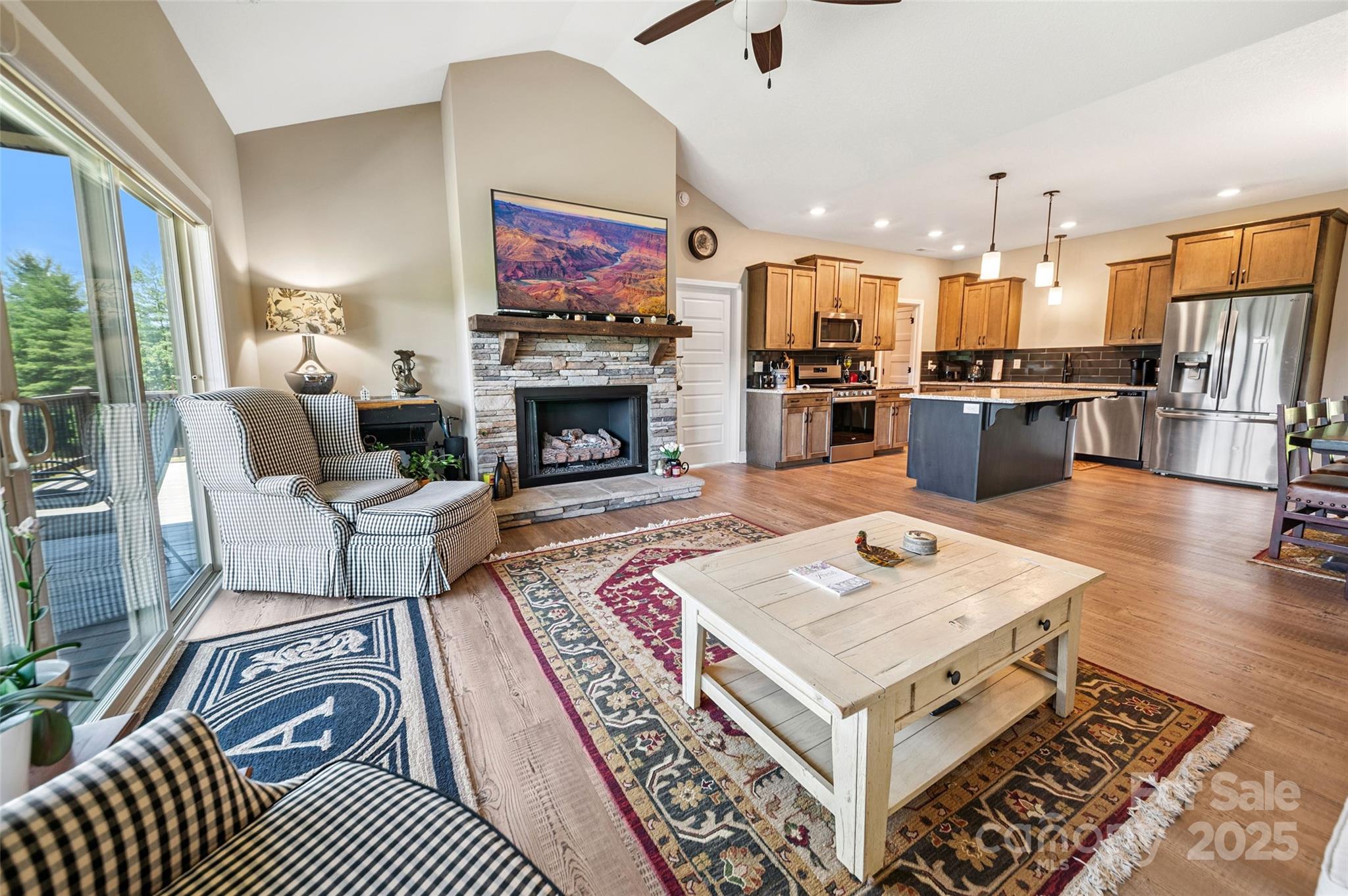 71 Banks Creek Road — Burnsville