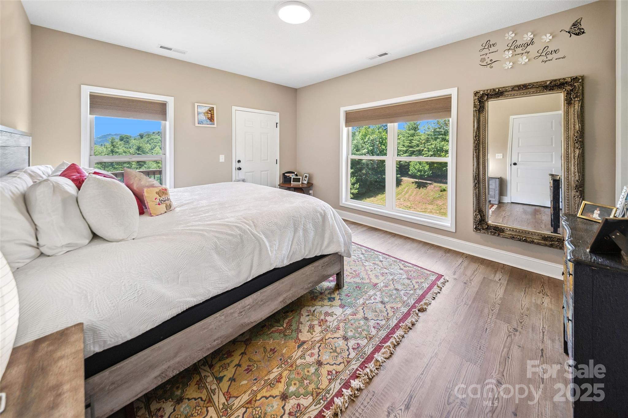 71 Banks Creek Road — Burnsville
