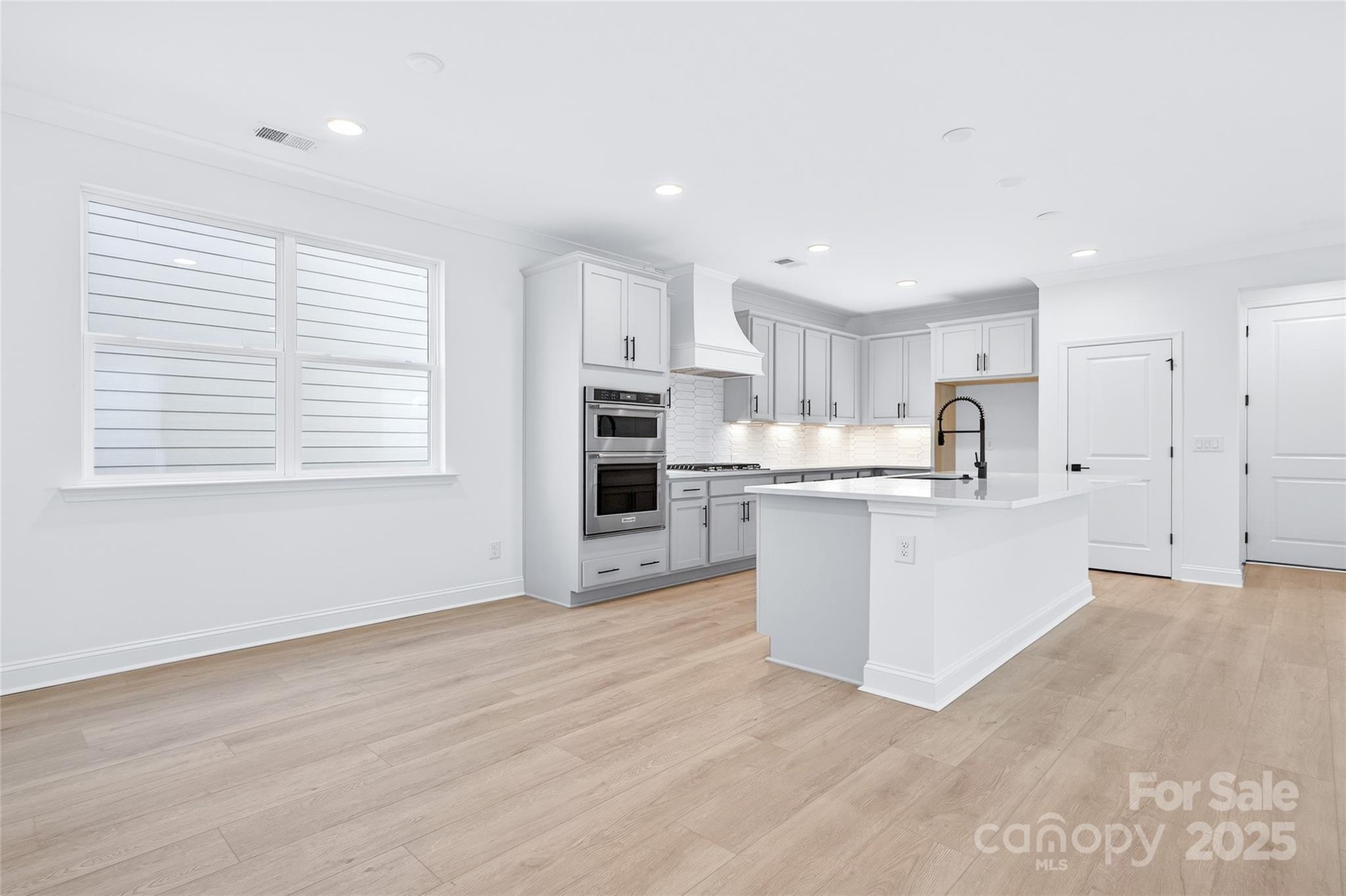 15613 Northcross Drive — Huntersville