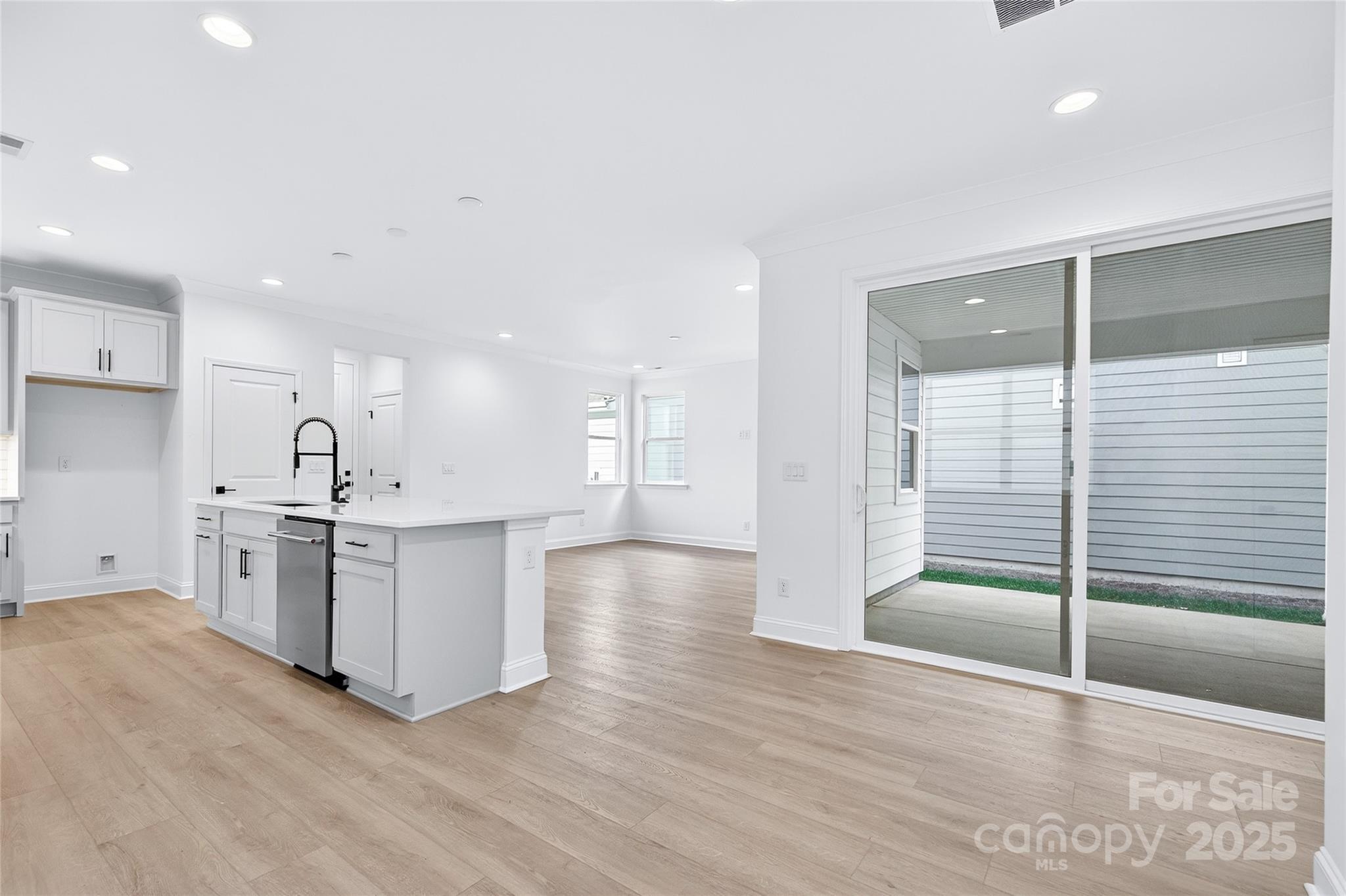 15613 Northcross Drive — Huntersville
