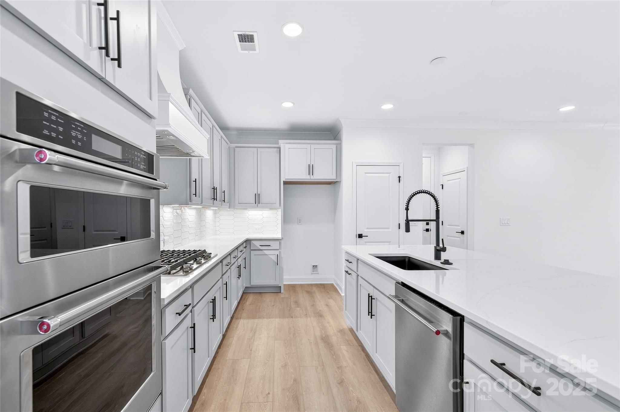 15613 Northcross Drive — Huntersville