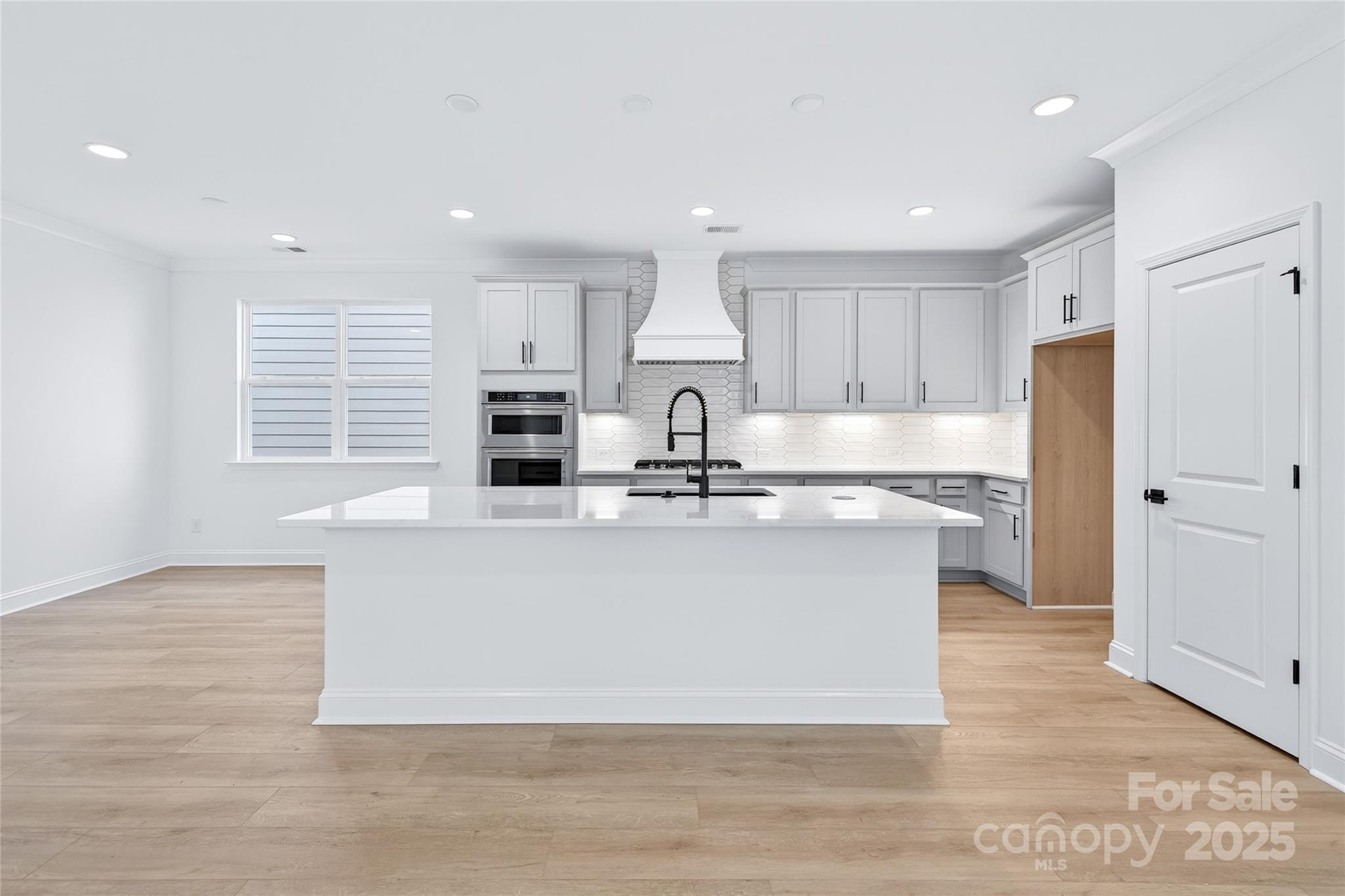 15613 Northcross Drive — Huntersville