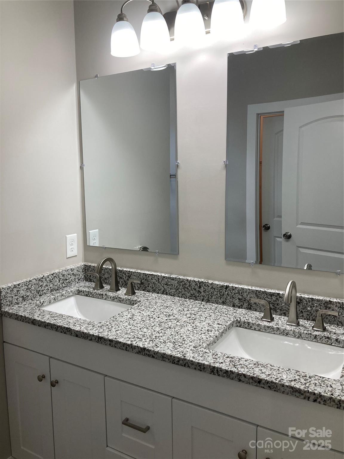 318 Davis Park Road — Gastonia