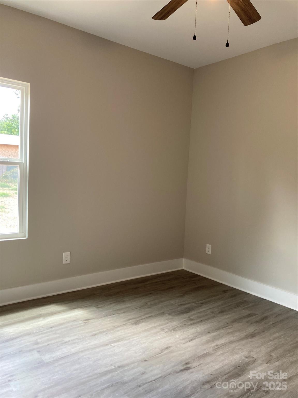 318 Davis Park Road — Gastonia
