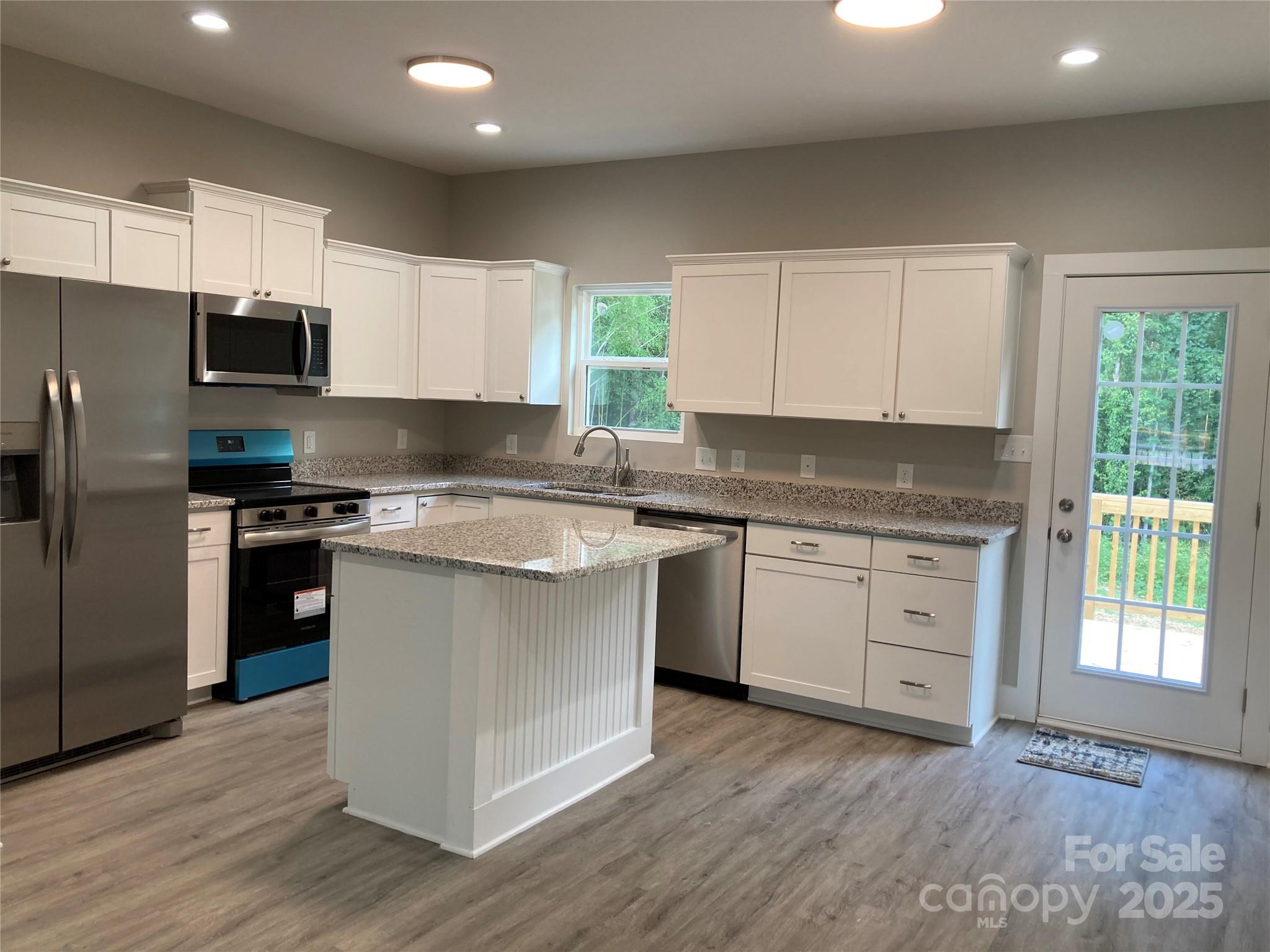 318 Davis Park Road — Gastonia