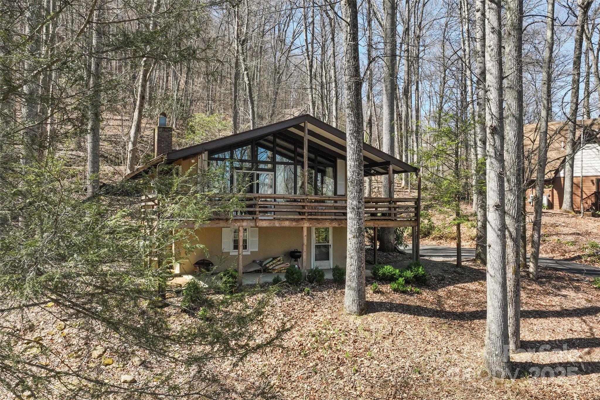 679 Locust Drive — Maggie Valley
