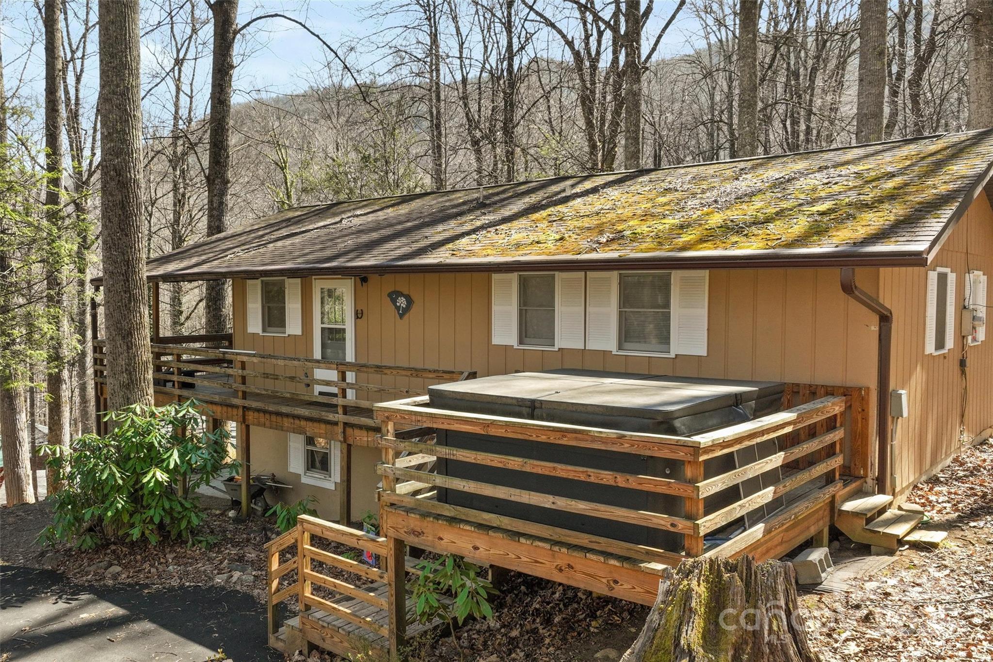 679 Locust Drive — Maggie Valley