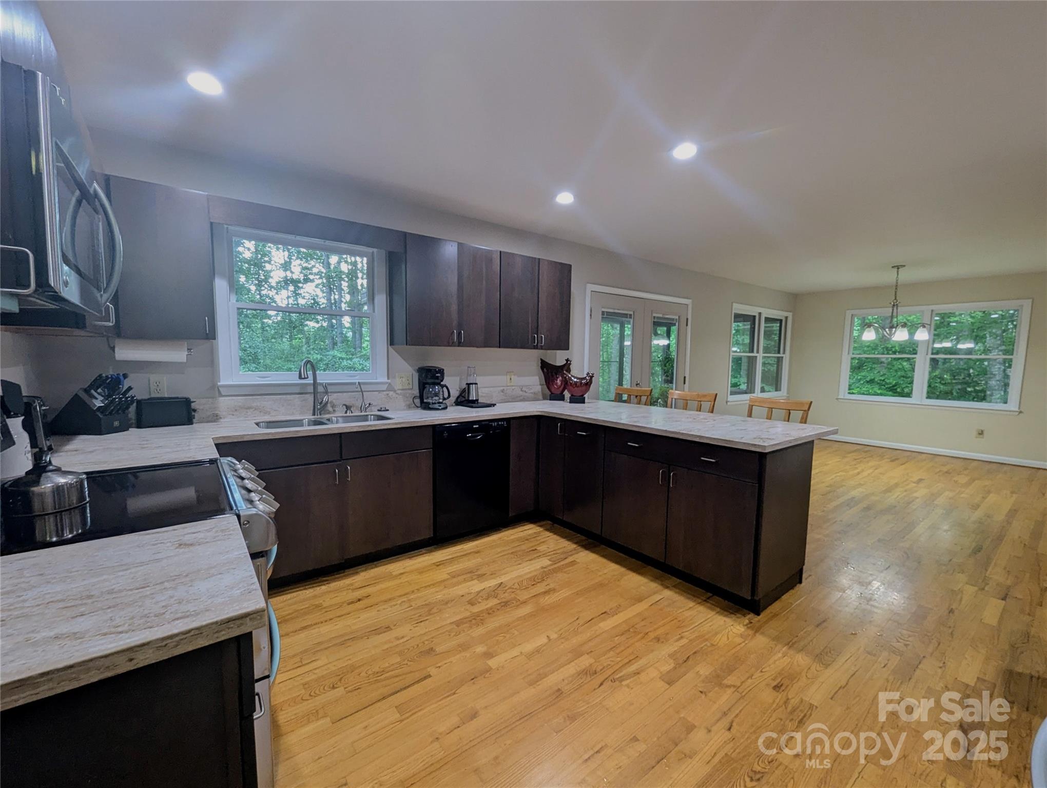 2 Pleasant Hill Drive — Franklin