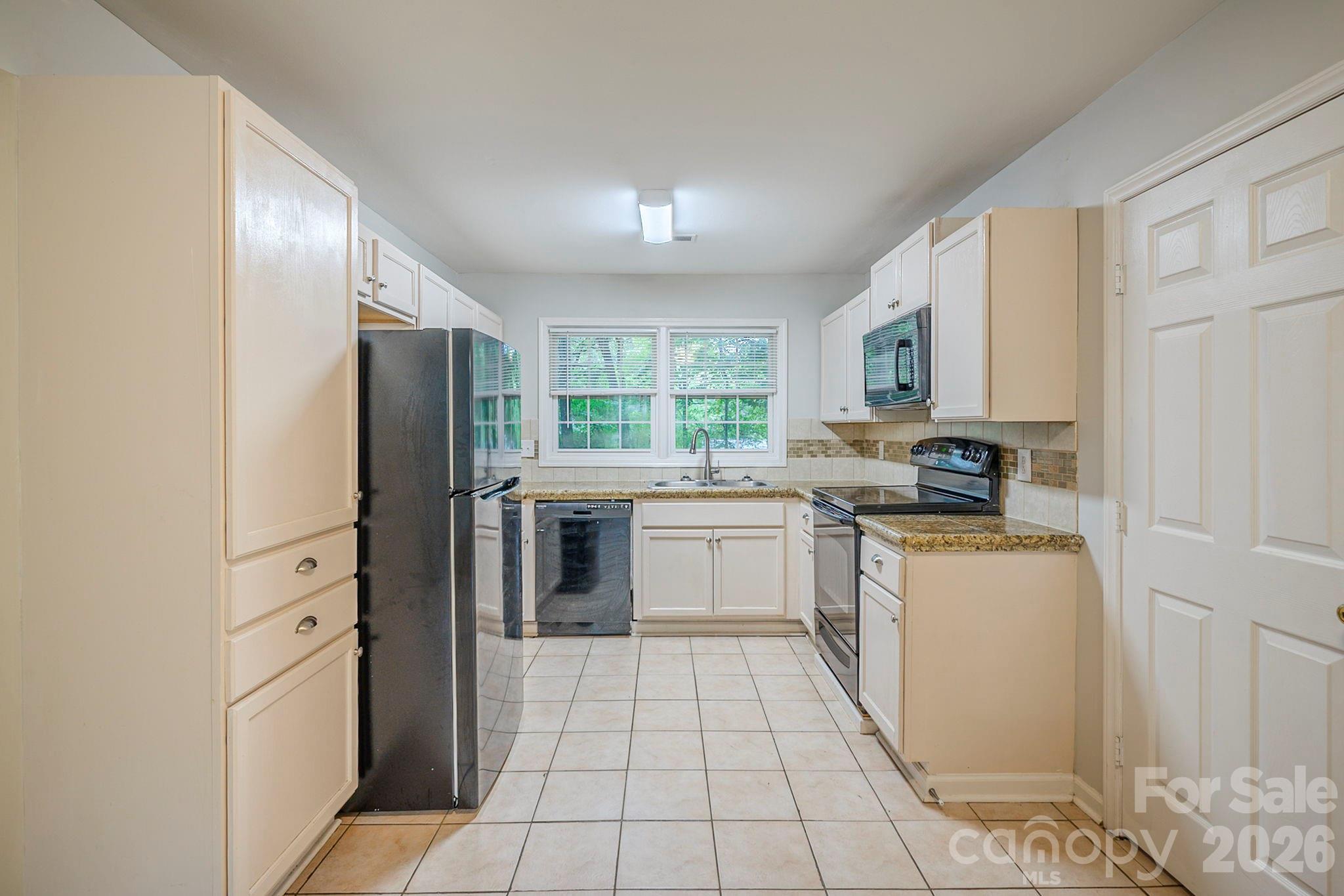 6410 Pineburr Court — Charlotte