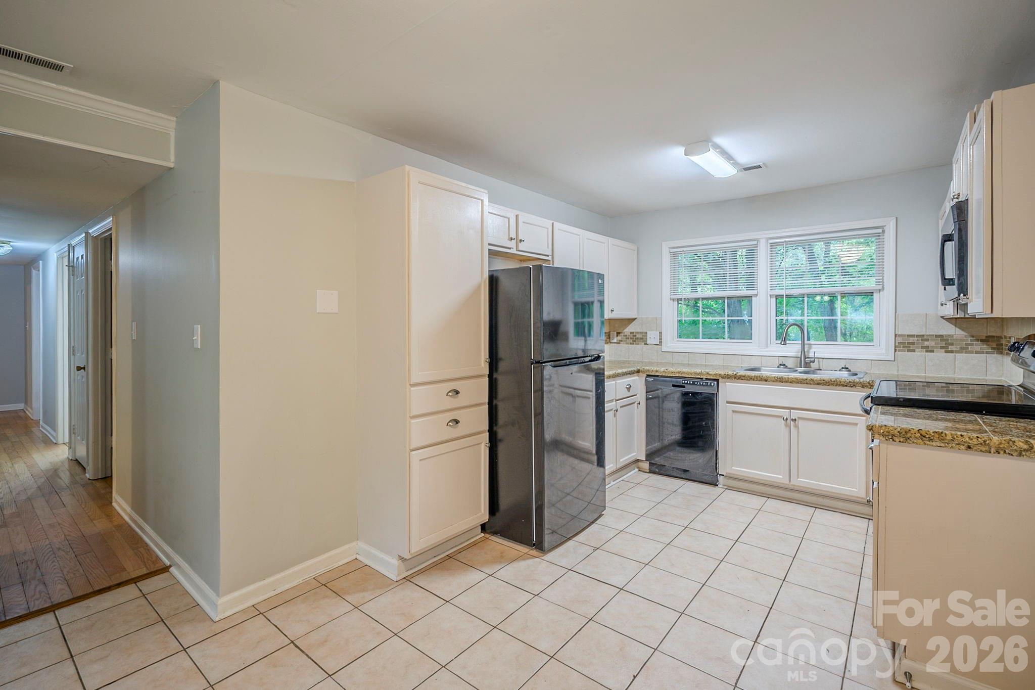 6410 Pineburr Court — Charlotte