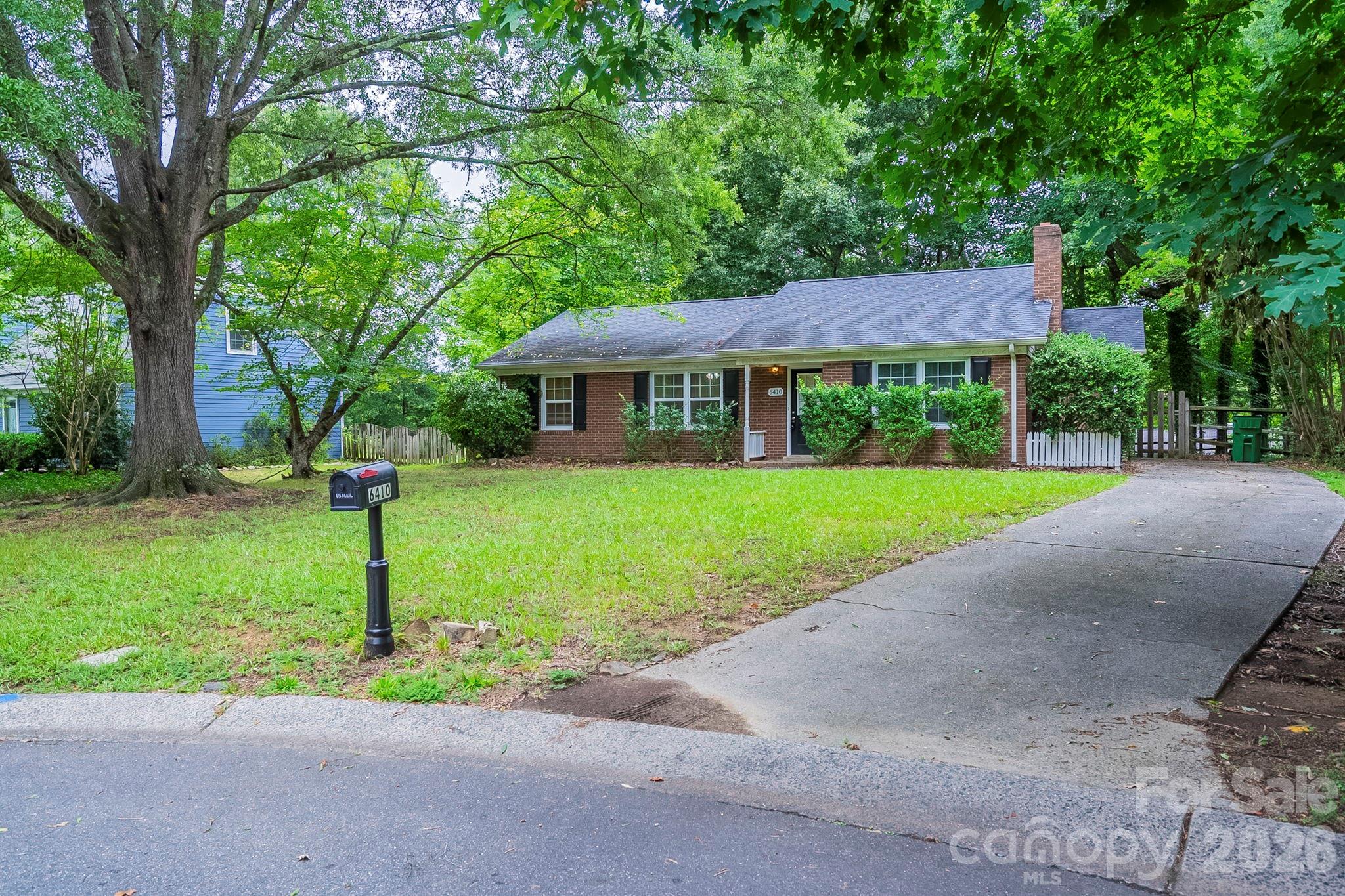 6410 Pineburr Court — Charlotte