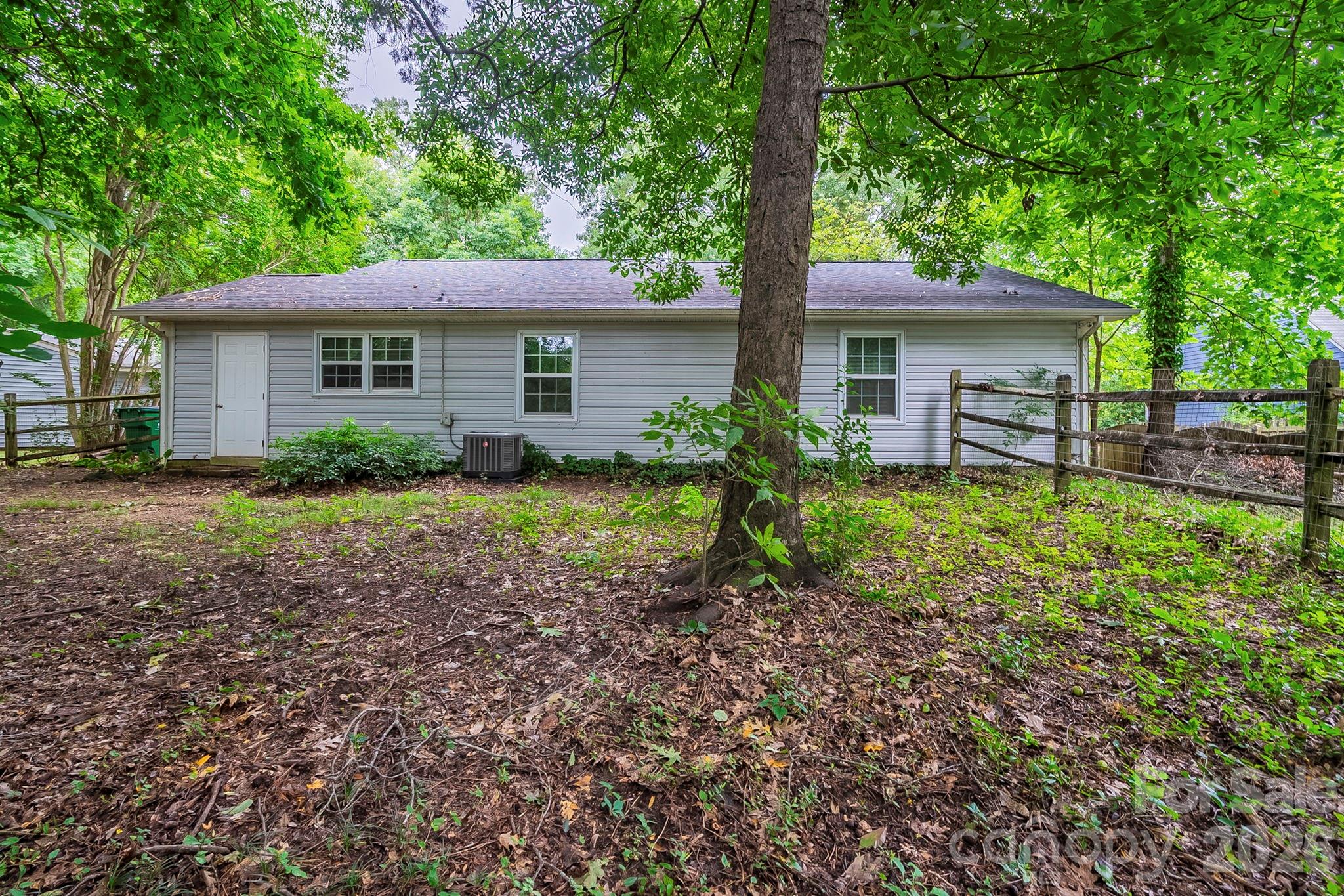 6410 Pineburr Court — Charlotte