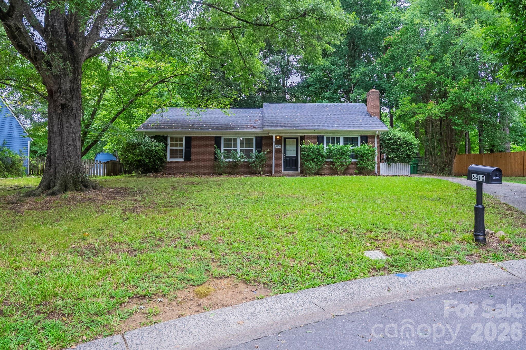 6410 Pineburr Court — Charlotte