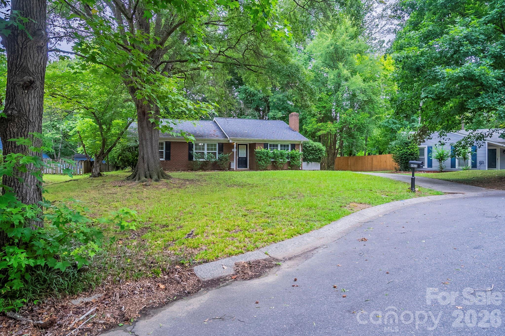 6410 Pineburr Court — Charlotte