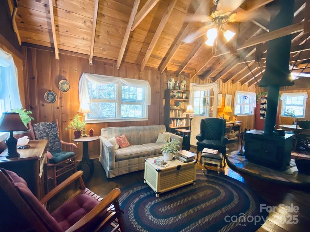 100 Crosspatch Drive — Bryson City