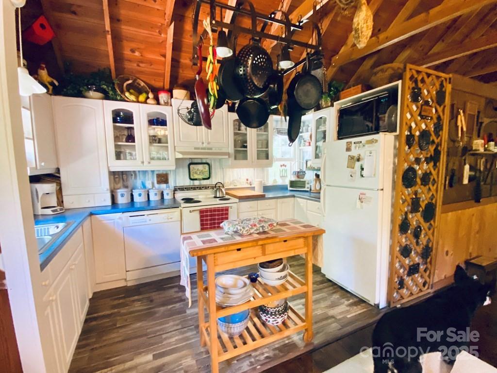 100 Crosspatch Drive — Bryson City