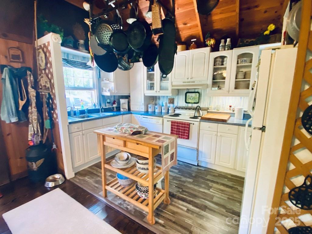 100 Crosspatch Drive — Bryson City