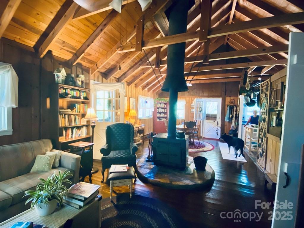 100 Crosspatch Drive — Bryson City