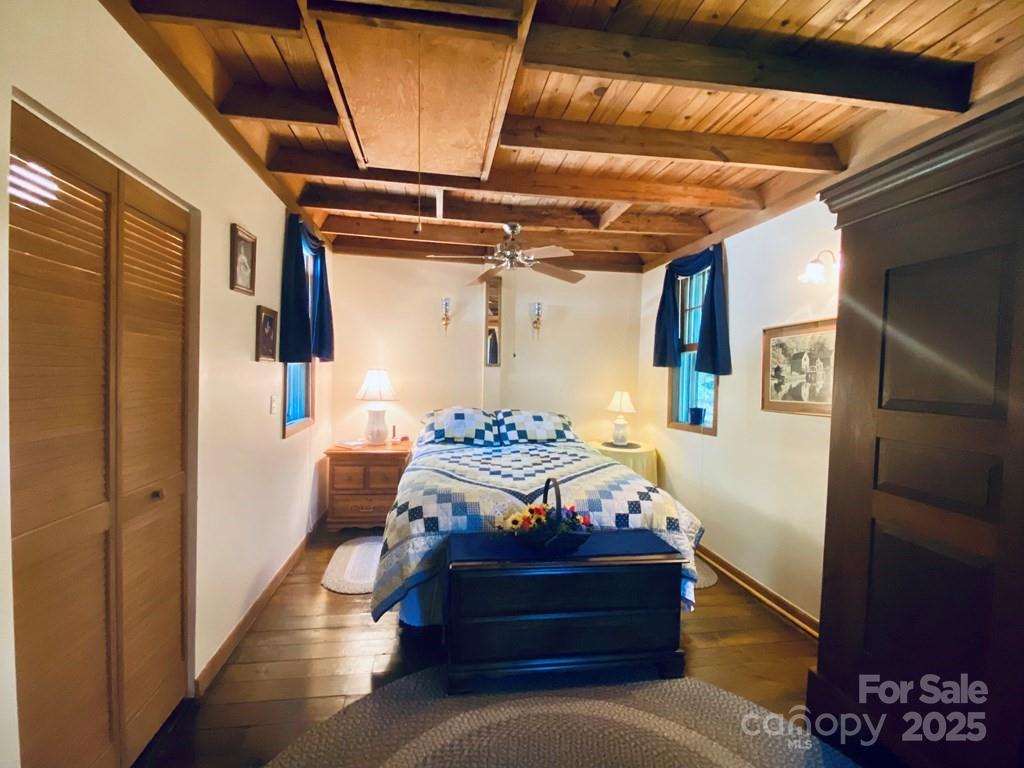 100 Crosspatch Drive — Bryson City