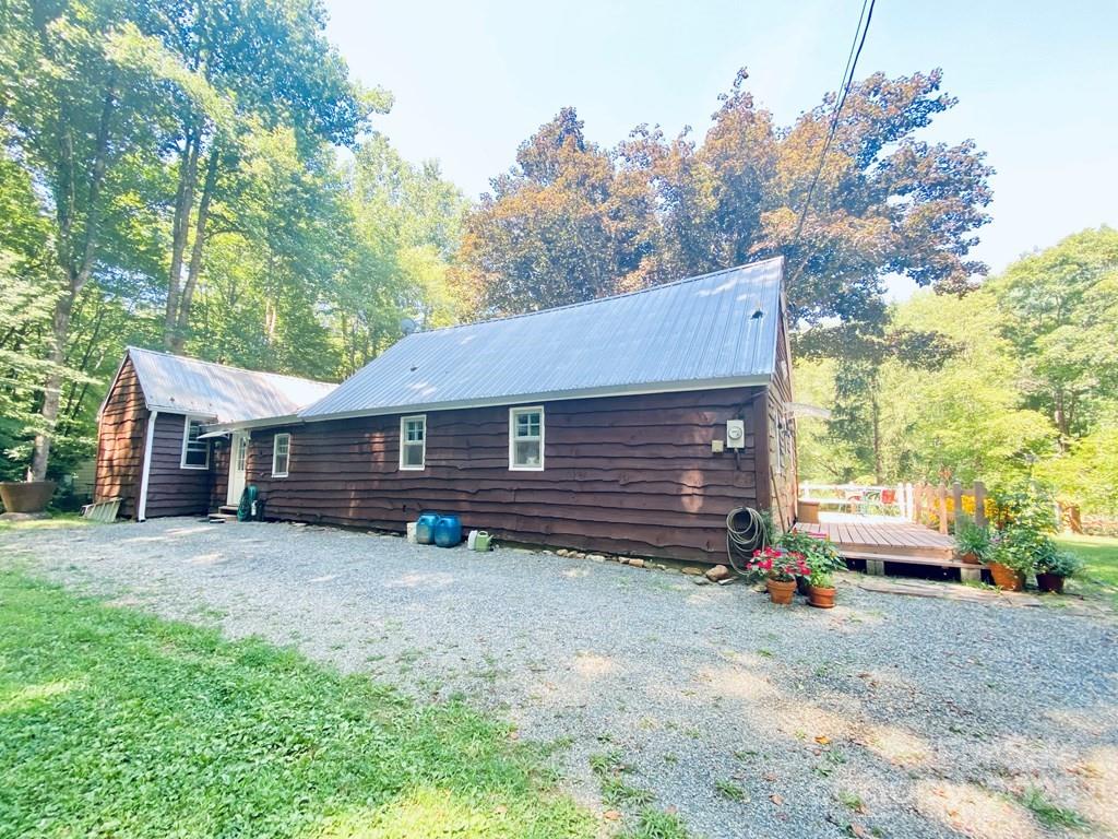 100 Crosspatch Drive — Bryson City