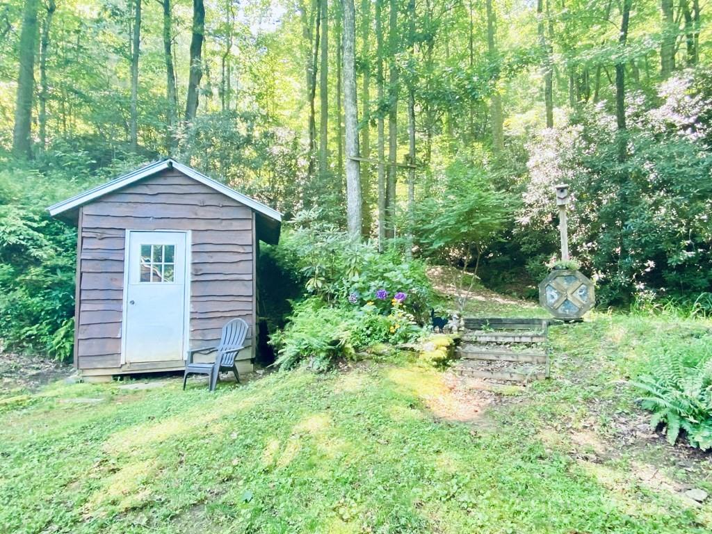 100 Crosspatch Drive — Bryson City