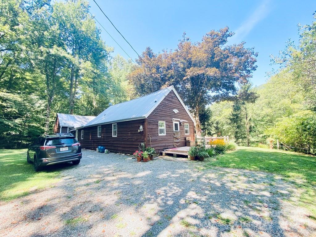 100 Crosspatch Drive — Bryson City
