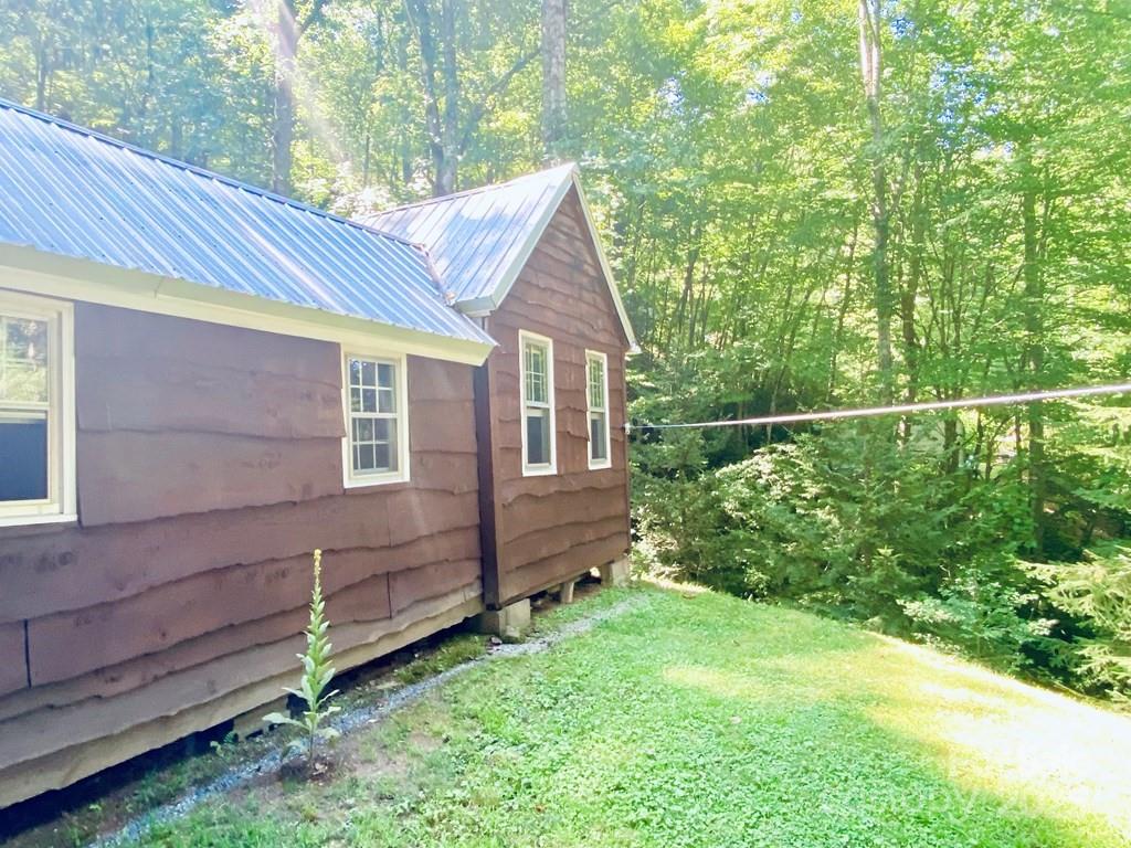 100 Crosspatch Drive — Bryson City